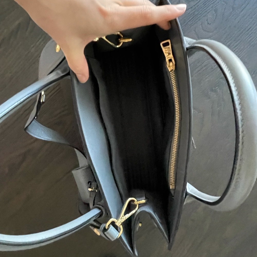 Prada medium Staffiano monochrome bag - Picture 5 of 5